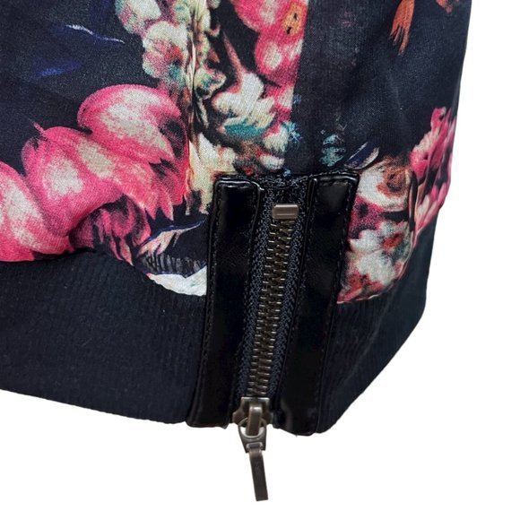Women's Kut from the Kloth Black Floral Zippered Top S - Picture 5 of 6